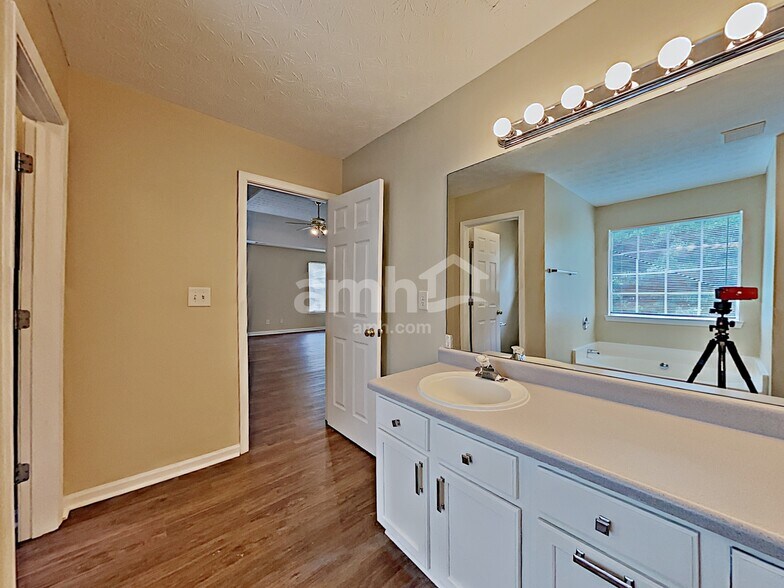 Building Photo - 3391 Hard Creek Ln