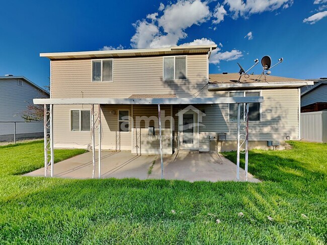 Building Photo - 5956 S Stone Flower Way