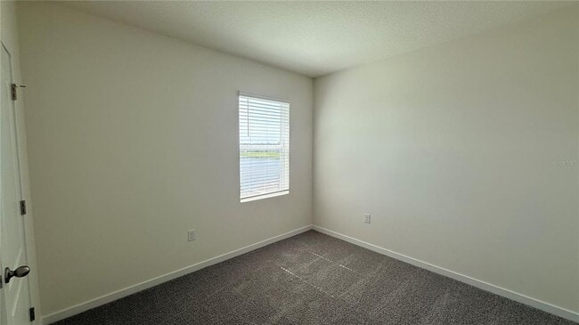 Building Photo - 2066 Walnut Crk Dr