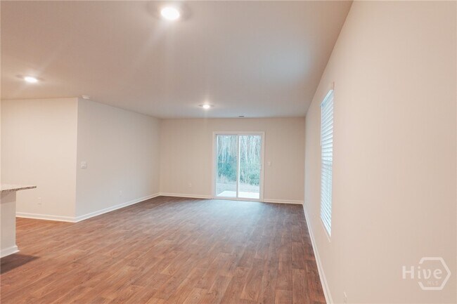 Building Photo - 393 Coconut Dr