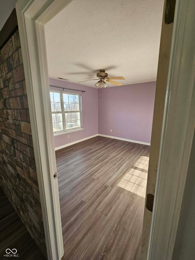 Building Photo - 385 Polk Manor Dr