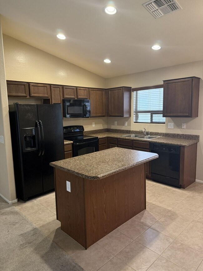 Building Photo - 40397 W Sanders Way