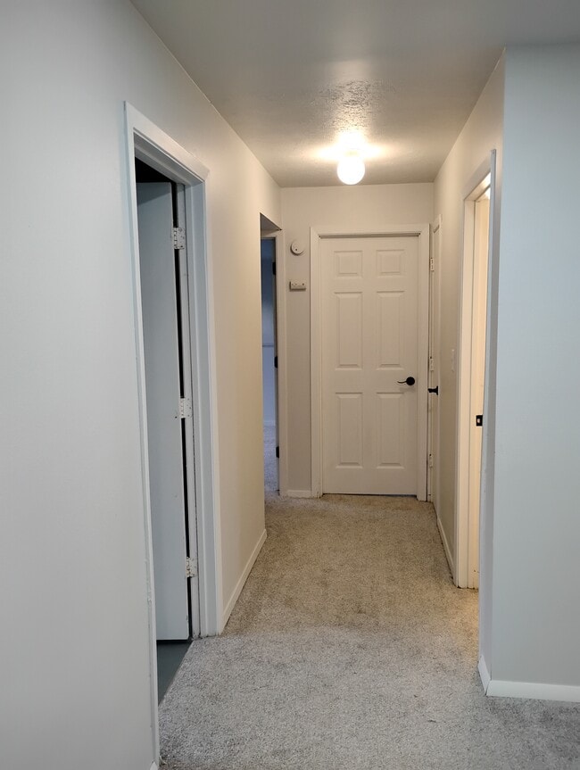 Building Photo - 5827 El Paso Cir