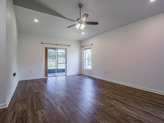 Building Photo - 1821 Berkshire Cir SW