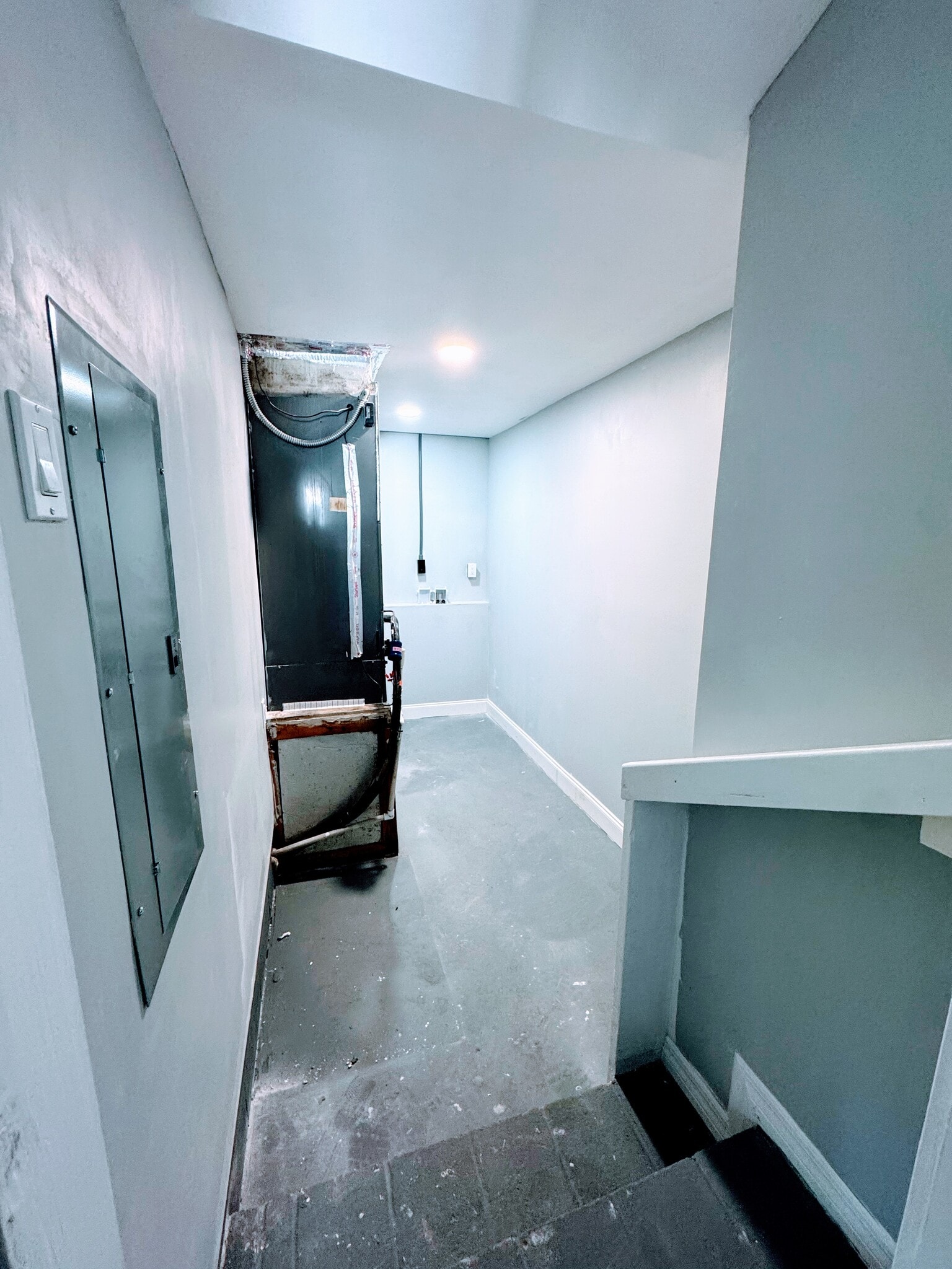 Laundry - 747 Moravon Ave