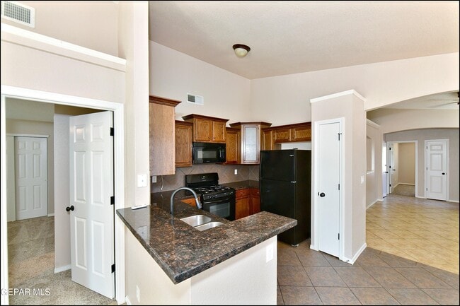 Building Photo - 12976 Enrique Gomez Dr