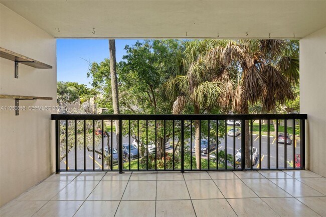 Building Photo - 10835 SW 112th Ave