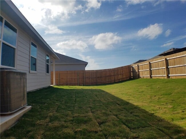 Building Photo - 15016 Harkness Pass