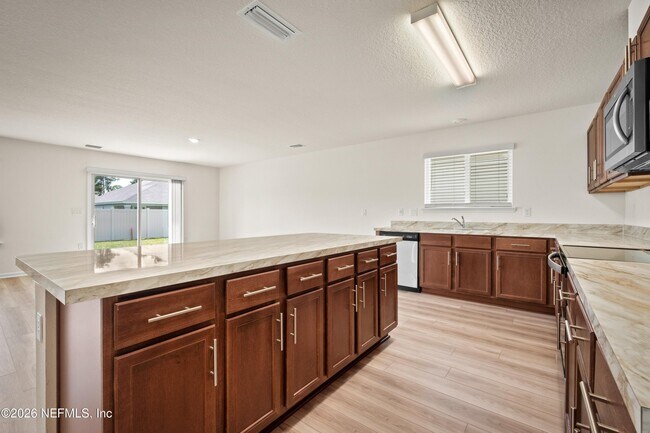 Building Photo - 12856 Buckhorn Ln