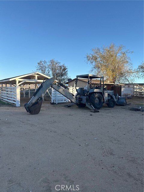 Building Photo - 16100 Navajo Rd
