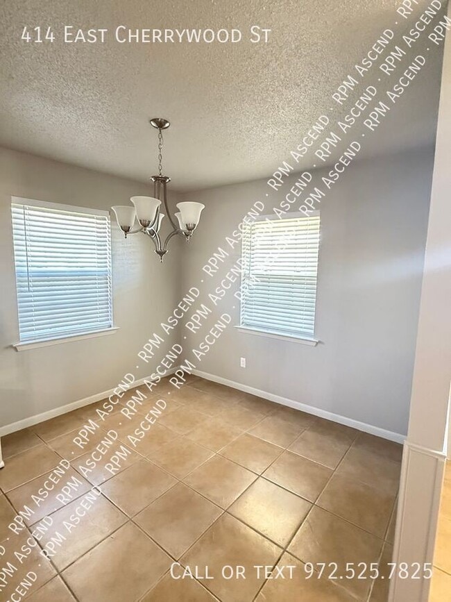 Building Photo - 414 E Cherry Wood Ln