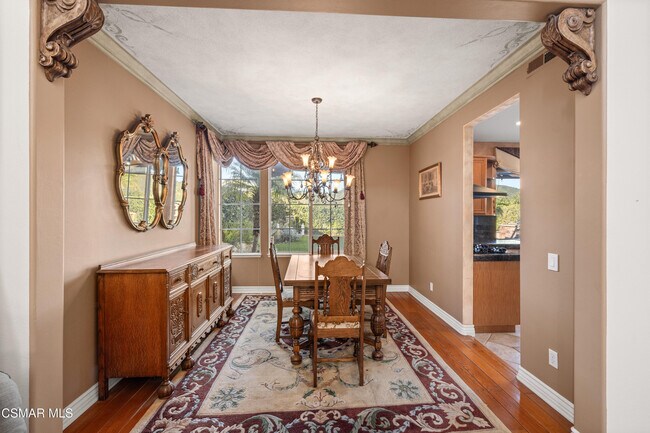 Building Photo - 615 Camino Del Lago