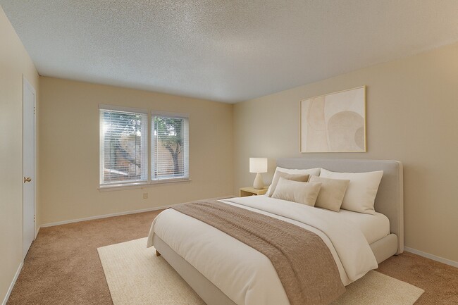 Building Photo - Summertree