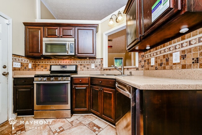 Building Photo - 116 Halifax Dr