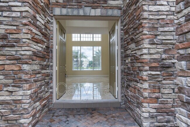 Building Photo - 16114 Bristol Lake Cir