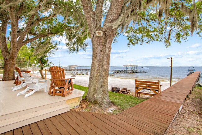 Building Photo - 13920 SE 124th St