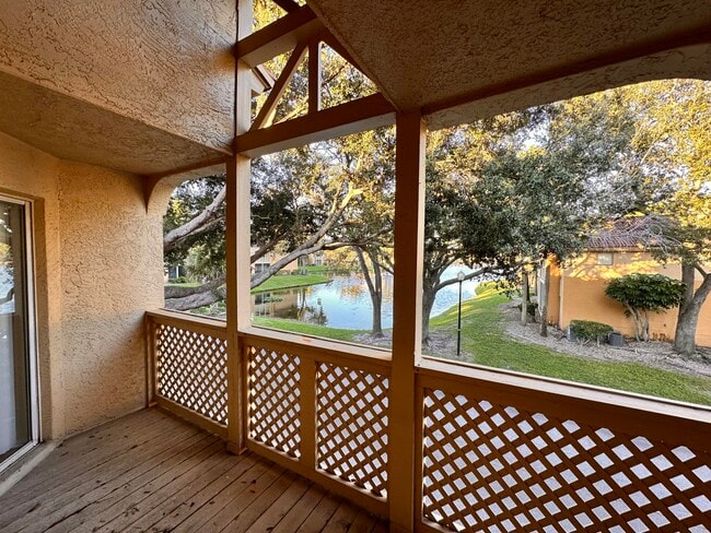 Building Photo - 4871 Via Palm Lakes Via