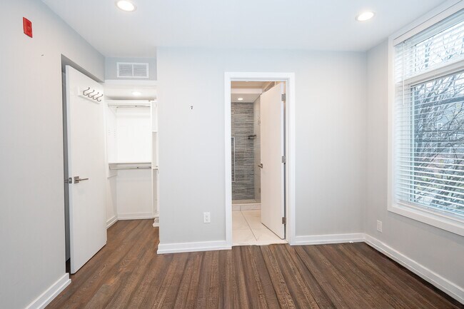 Building Photo - 769 N Uber St