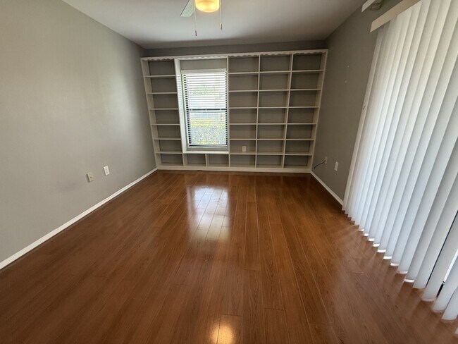 Building Photo - 3424 51st Ave Cir W