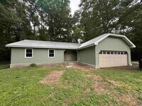 Building Photo - 124 Glen Oaks Rd