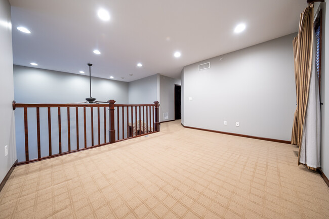 Building Photo - 15497 Junegrass Ln