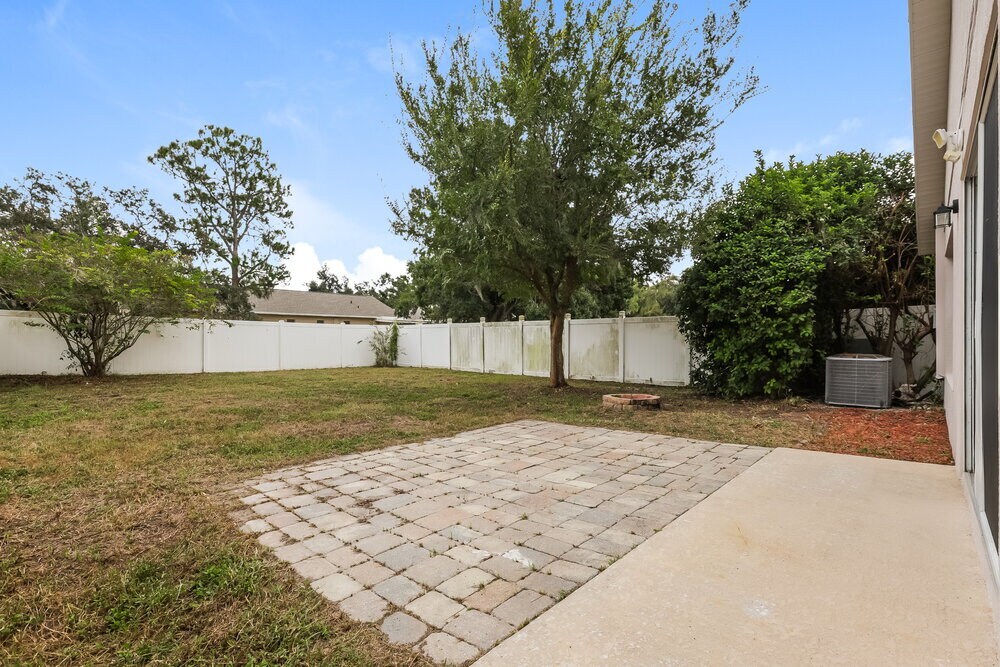 Building Photo - 10323 Holland Rd