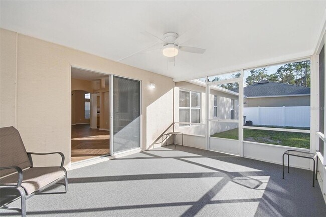 Building Photo - 4 Red Oak Pl