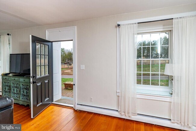 Building Photo - 180 Municipal Rd