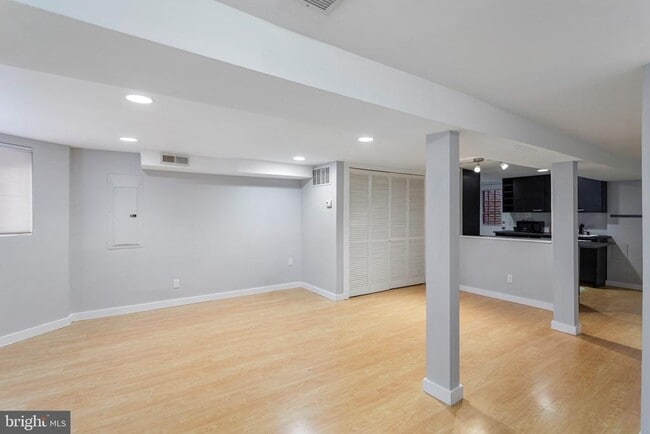 Building Photo - 1311 East Capitol St SE