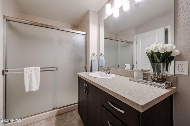 Building Photo - 5450 E Deer Valley Dr