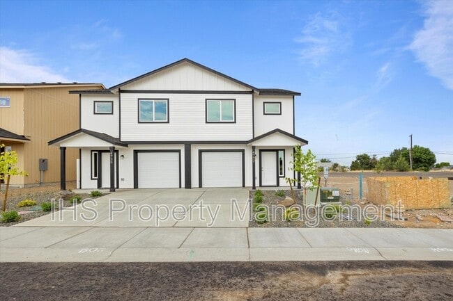 Building Photo - 4732 W Quinault Dr