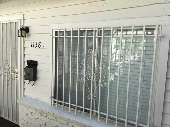 Building Photo - Charming Bluff Park Studio Bungalow – Just One Block from the Beach!