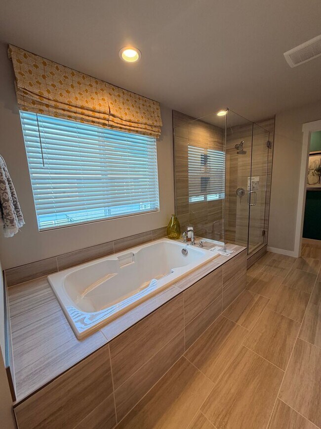 Building Photo - 4-bed 3-Bath Brand New Construction