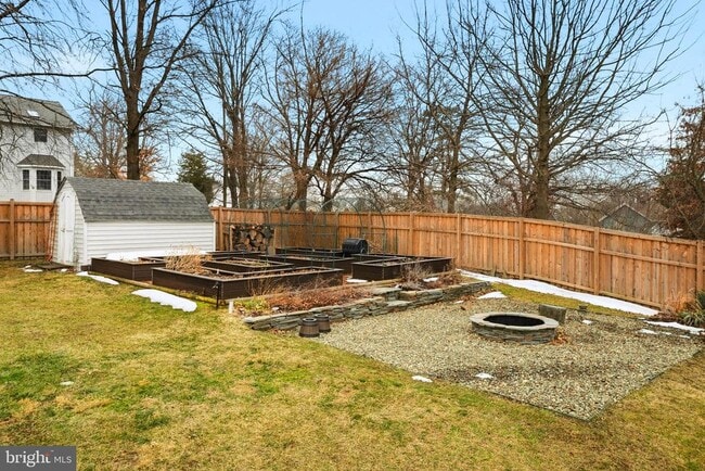 Building Photo - 8875 Carrollton Ave