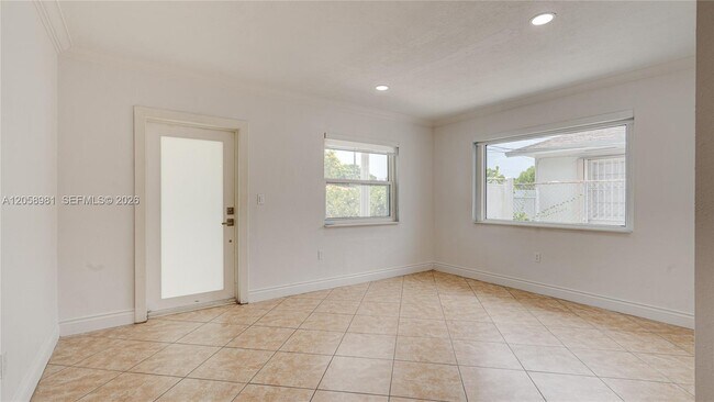 Building Photo - 2953 SW 23rd St