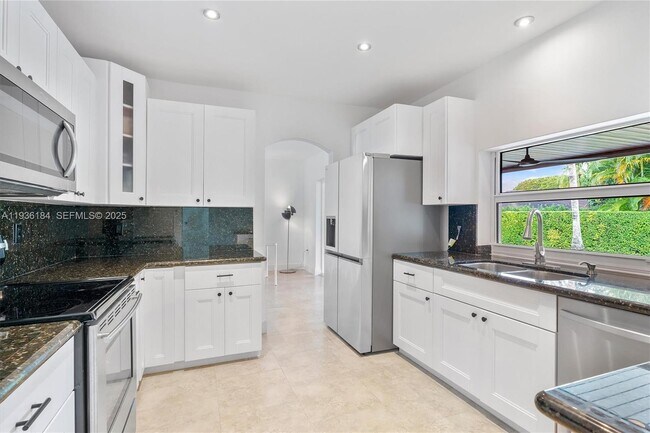 Building Photo - 7421 SW 145th Terrace