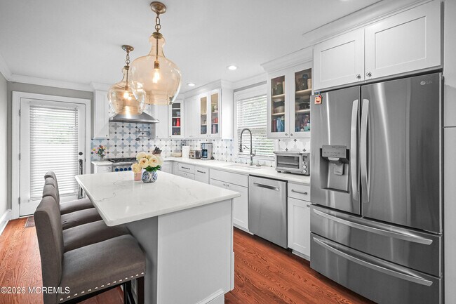 Building Photo - 57 Villa Pl