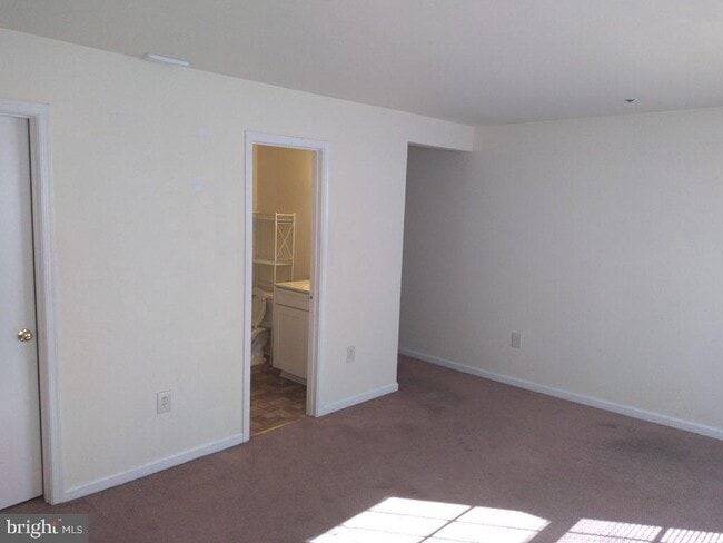 Building Photo - 8216 Castlebury Terrace