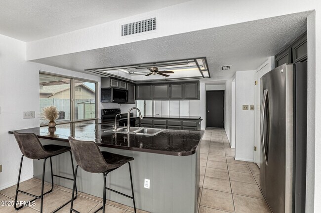 Building Photo - 16216 N 33rd Dr