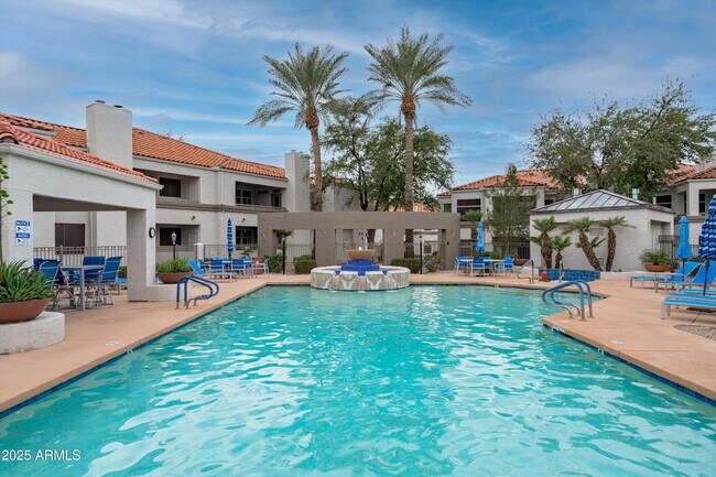 Building Photo - 11375 E Sahuaro Dr