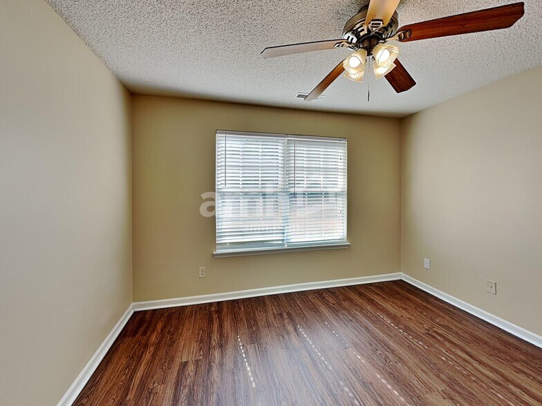 Building Photo - 3109 Teton Dr