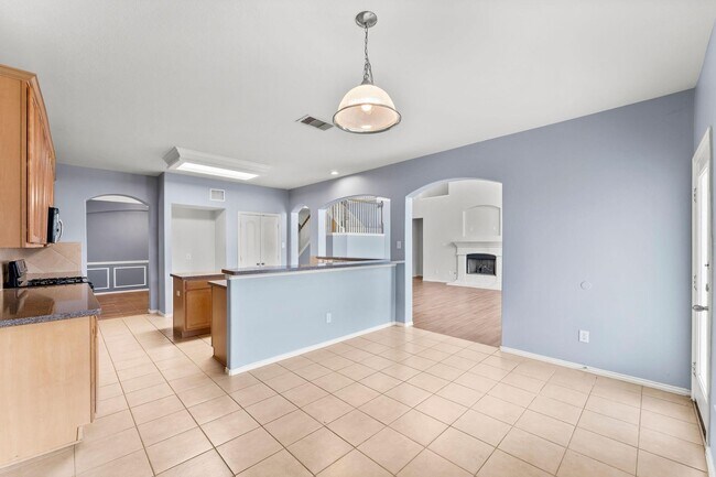 Building Photo - 29902 Legends Ridge Dr