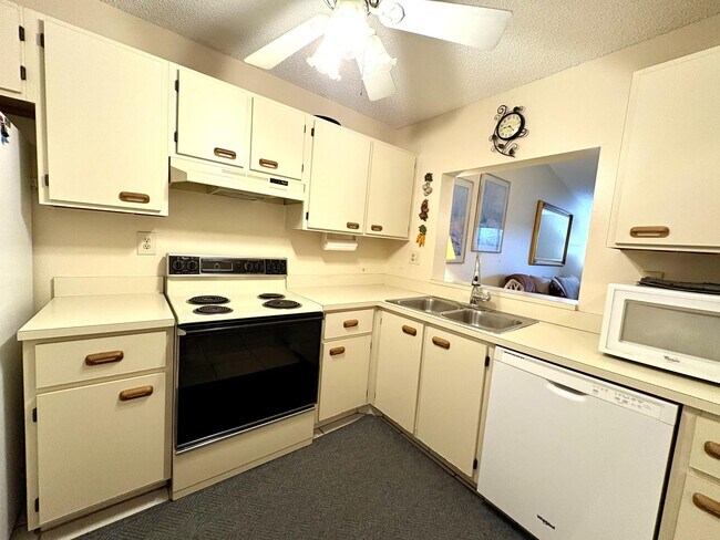 Building Photo - 9485 Boca Cove Cir