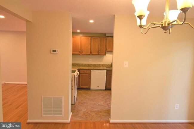 Building Photo - 6605 Briarleigh Way