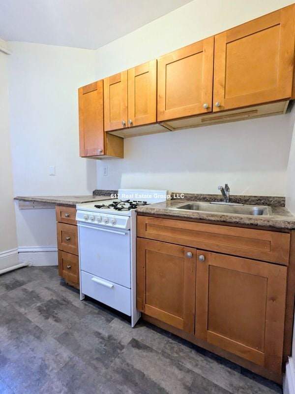 Building Photo - 2 Ware St