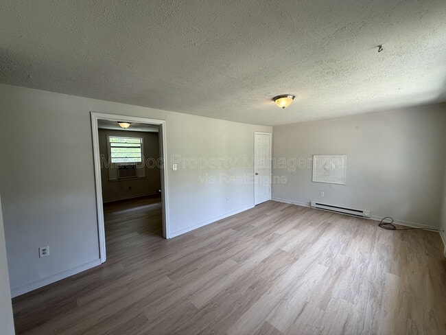 Building Photo - 7258 Twin Cedars Dr