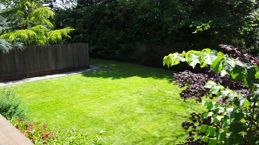 Building Photo - 3312 SE Concord Rd