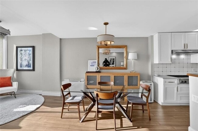 Building Photo - 215 Piedmont Ave NE