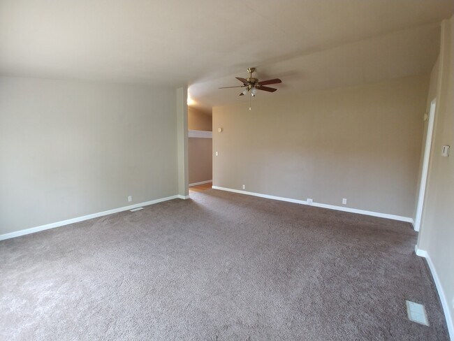 Building Photo - 3 Bd 2 Bath Home with Amazing Views in Marsing