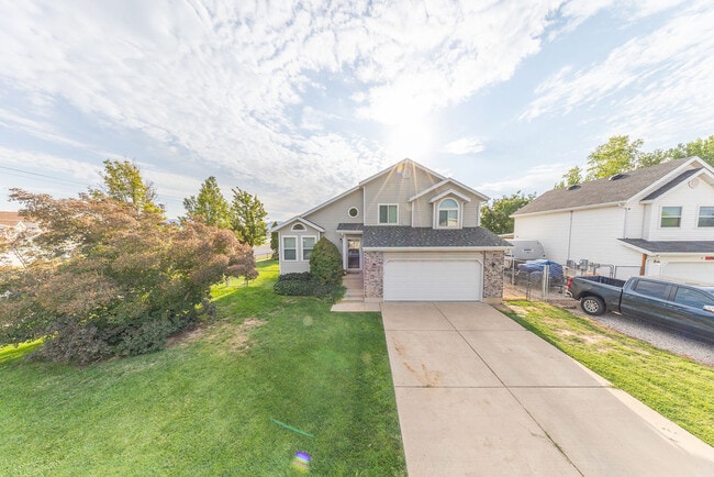 Building Photo - 5508 S 4225 W
